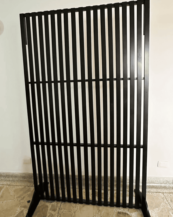 Backing negro de madera tipo estibas