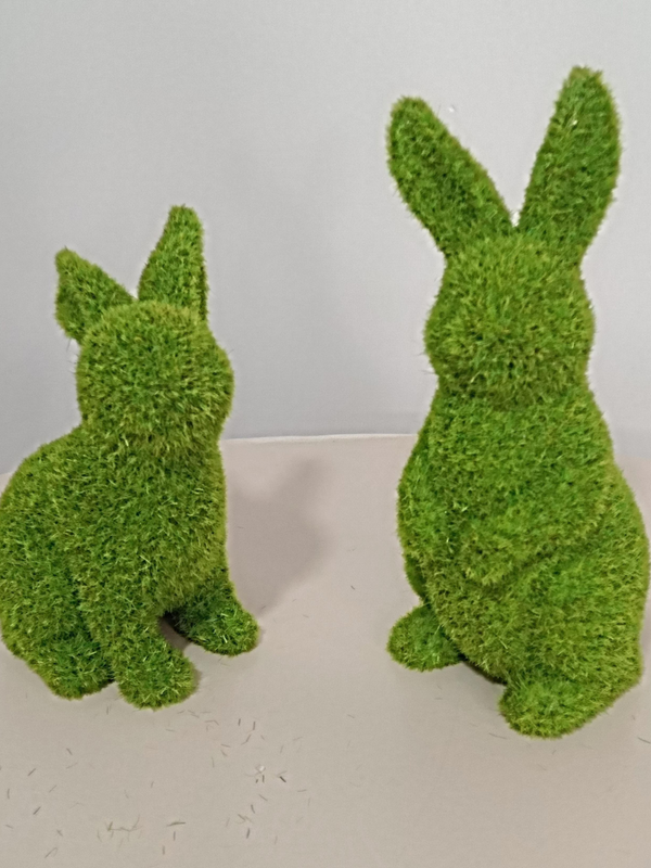 Conejos decorativos musgo