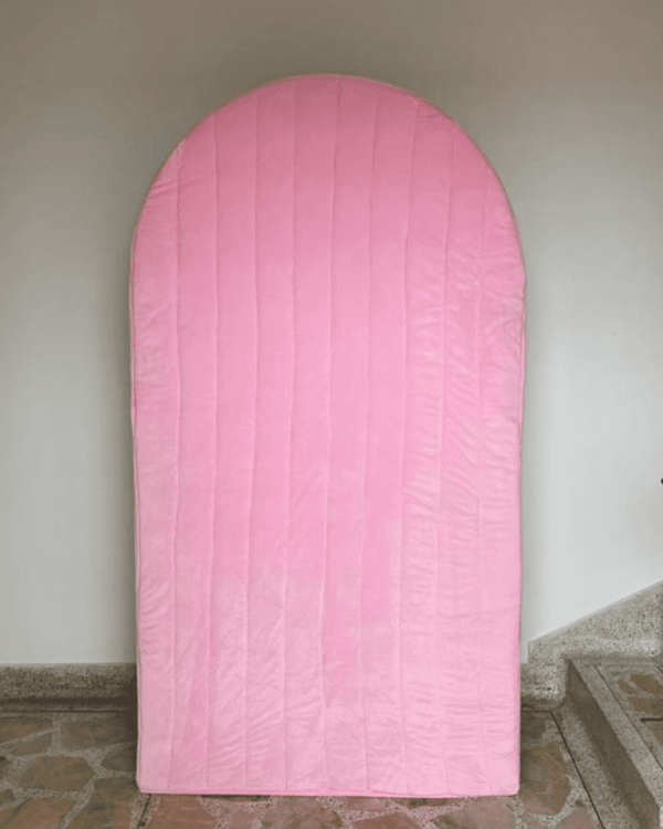 Fondo rosado repujado con backing ovalado