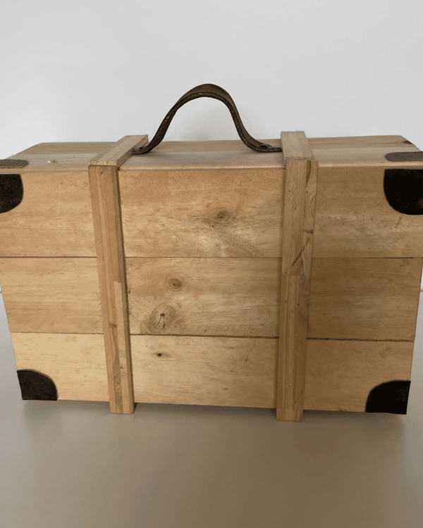 Maleta en madera